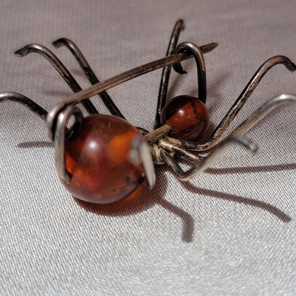 Vintage Amber Spider Pin Sterling - Picture 3 of 4